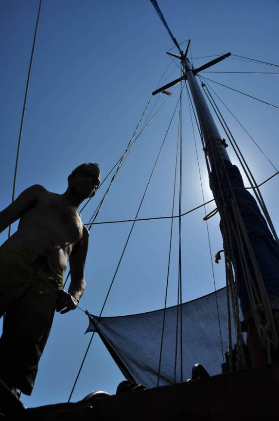 Velejando na grande barreira de corais, em Belize